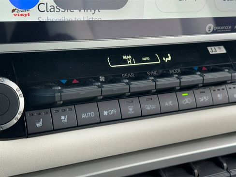 Used 2023 Toyota Sequoia Capstone image 24