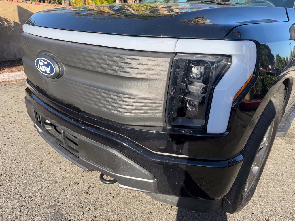 Used 2024 Ford F150 Lightning XLT AWD/4WD image 6