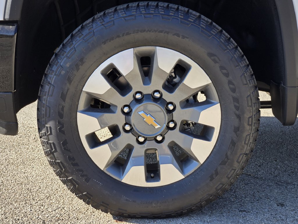 New 2026 Chevrolet Silverado 2500 Custom w/ Custom Value Package AWD/4WD image 10