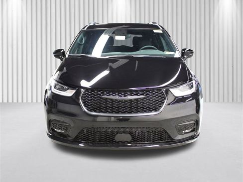 New 2026 Chrysler Pacifica Select w/ S Appearance Package image 37