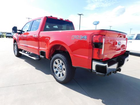 New 2026 Ford F250 Lariat w/ Chrome Package image 3