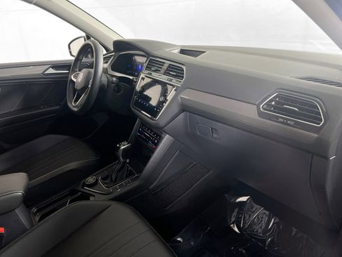 Used 2022 Volkswagen Tiguan SE image 26