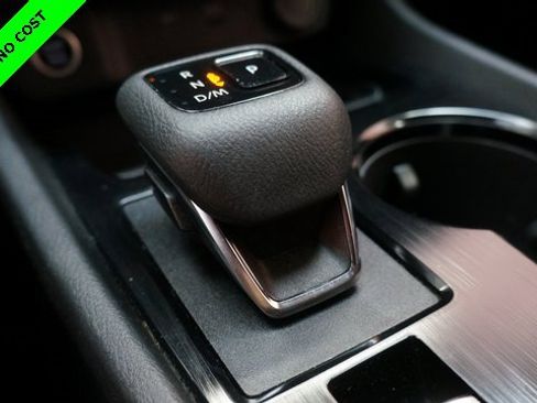 Used 2023 Nissan Rogue S image 19