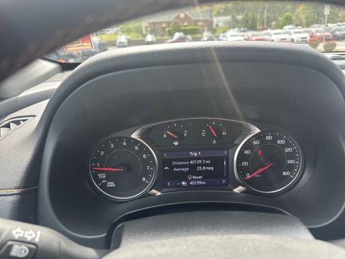 Used 2023 GMC Terrain AT4 w/ Infotainment Package II image 39