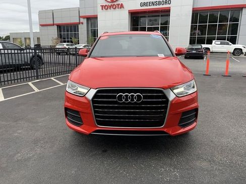 Used 2017 Audi Q3 2.0T Premium w/ Convenience Package FWD image 3
