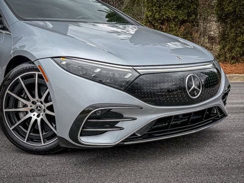 Used 2022 Mercedes-Benz EQS 450+ Sedan image 6