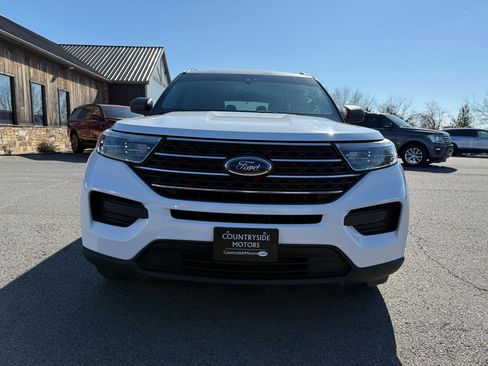 Used 2020 Ford Explorer XLT image 9
