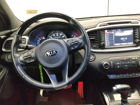 Used 2017 Kia Sorento SX FWD image 22