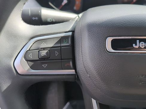 Used 2024 Jeep Compass Latitude AWD/4WD image 14