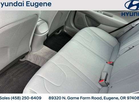 Used 2023 Hyundai Elantra SEL FWD image 16