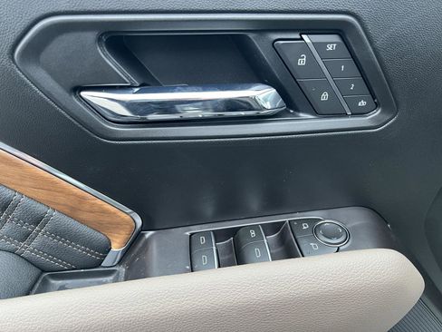 New 2026 GMC Canyon Denali image 15