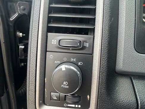 Used 2017 RAM 1500 Express w/ Black Ram 1500 Express Group image 18