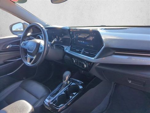 Used 2025 Chevrolet Trax ACTIV w/ Driver Confidence Package image 25