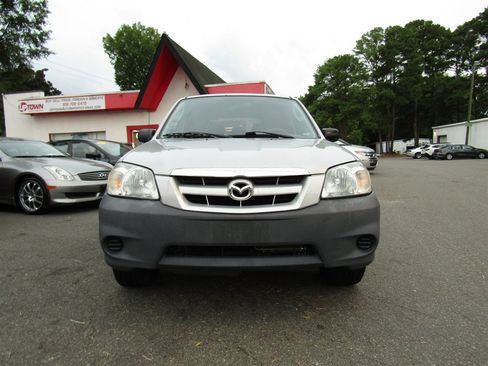 Used 2005 MAZDA Tribute I FWD image 3