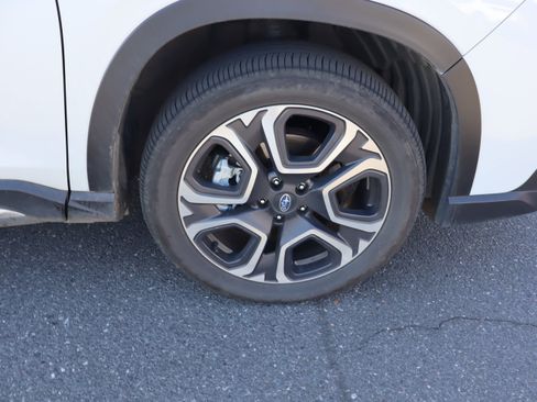 Used 2024 Subaru Ascent Limited w/ Technology Package image 41