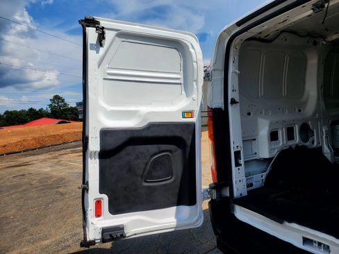 Used 2015 Ford Transit 150 130 Low Roof RWD image 22