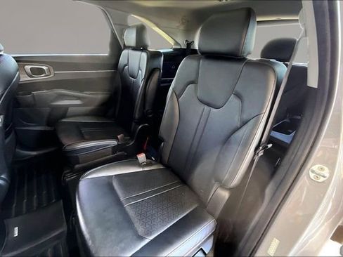 Used 2023 Kia Sorento EX w/ Panoramic Sunroof Package FWD image 19