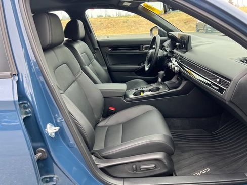 Used 2025 Honda Civic Sport image 9