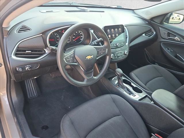 Used 2025 Chevrolet Malibu LS FWD image 10