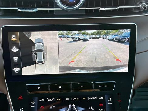 Certified 2023 Maserati Grecale GT AWD/4WD image 32