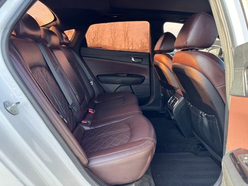 Used 2019 Kia Optima SX image 17