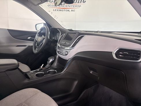 Used 2022 Chevrolet Equinox LS w/ LPO, Floor Liner Package image 28