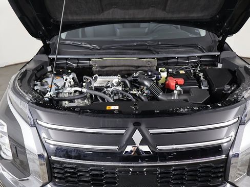 New 2026 Mitsubishi Outlander SE image 20