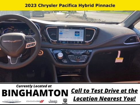New 2023 Chrysler Pacifica Pinnacle image 16