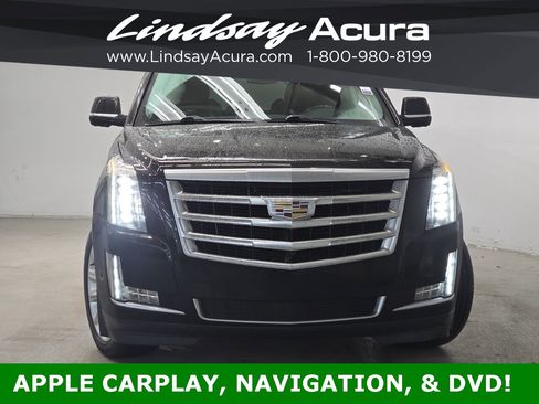 Used 2018 Cadillac Escalade Premium Luxury image 2