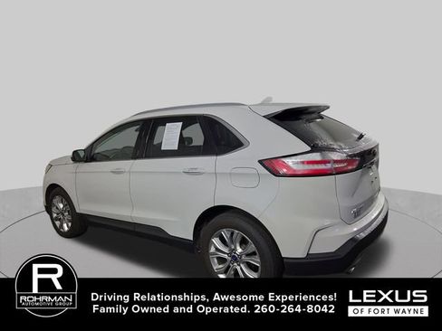 Used 2020 Ford Edge Titanium AWD/4WD image 10