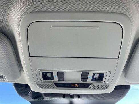 New 2026 Ford Explorer Active w/ Active Comfort Package image 7