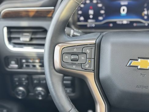 Certified 2023 Chevrolet Suburban High Country image 28