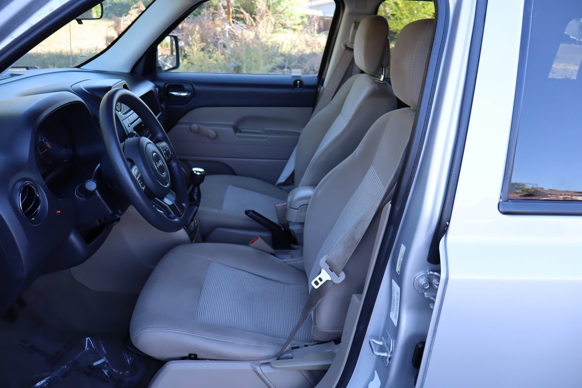 Used 2014 Jeep Patriot Sport FWD image 17