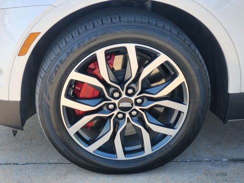 Used 2022 Cadillac XT5 Sportv w/ Technology Package AWD/4WD image 30