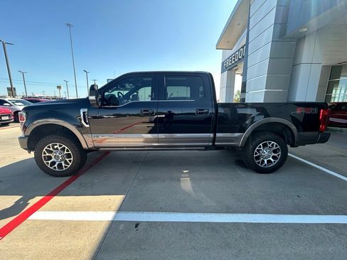 Used 2020 Ford F250 King Ranch w/ King Ranch Ultimate Package AWD/4WD image 2