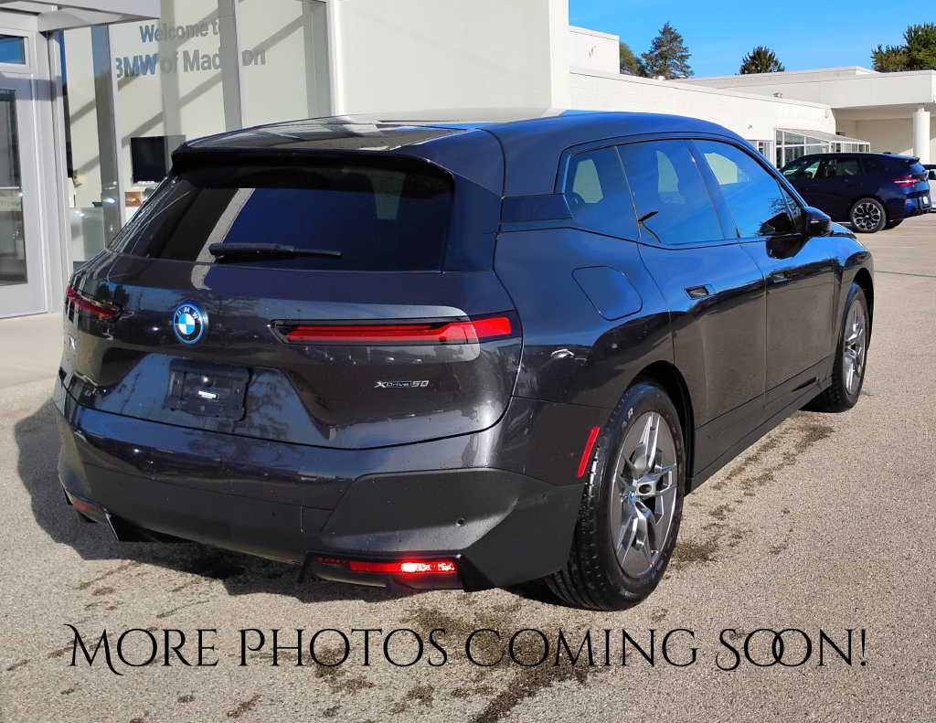 Used 2022 BMW iX xDrive50 w/ Premium Package AWD/4WD image 2