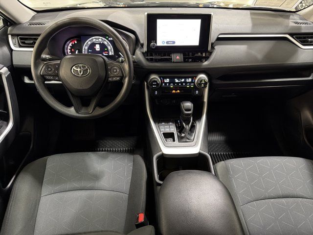 Used 2024 Toyota RAV4 XLE AWD/4WD image 25