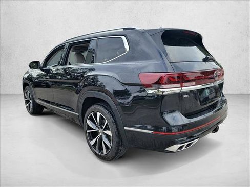 Used 2024 Volkswagen Atlas SEL Premium R-Line image 7