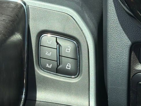 Used 2024 Ford F250 Lariat w/ Lariat Ultimate Package AWD/4WD image 30