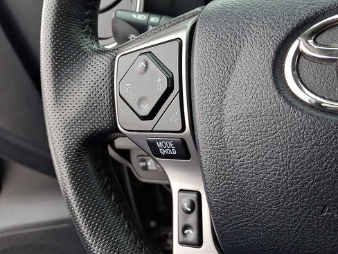 Certified 2020 Toyota Tacoma SR5 image 23