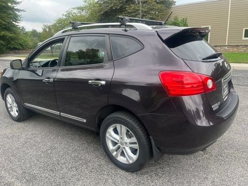 Used 2015 Nissan Rogue S w/ Convenience Package AWD/4WD image 19
