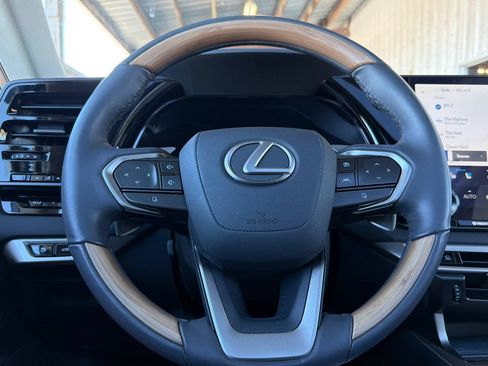 Used 2024 Lexus RX 350 AWD w/ Convenience Package image 23