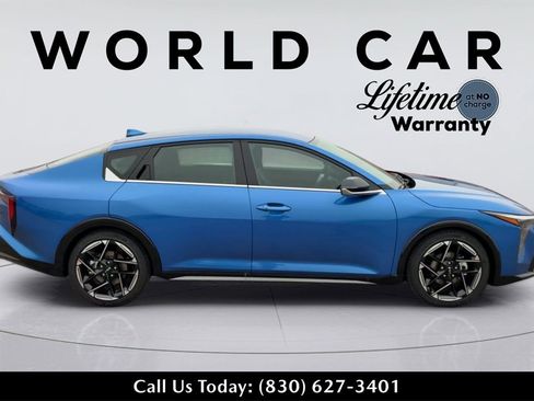 New 2025 Kia K4 GT-Line image 2