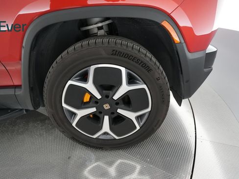 Used 2023 Rivian R1S Adventure AWD/4WD image 17
