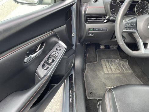 Used 2024 Nissan Sentra SR w/ SR Premium Package FWD image 2