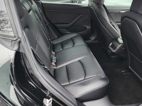 Used 2022 Tesla Model 3 image 19