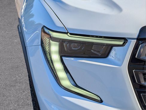 New 2026 GMC Acadia AT4 w/ Super Cruise Package image 4