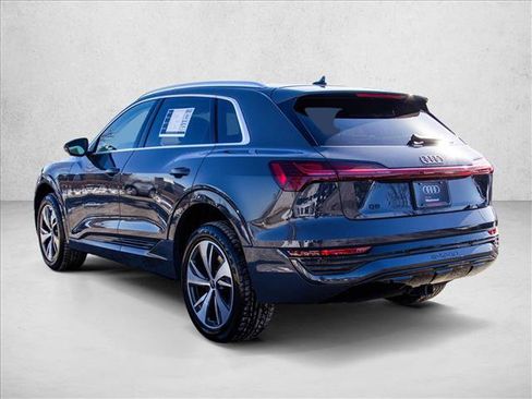 Used 2024 Audi Q8 e-tron Premium Plus w/ Premium Plus Package image 7