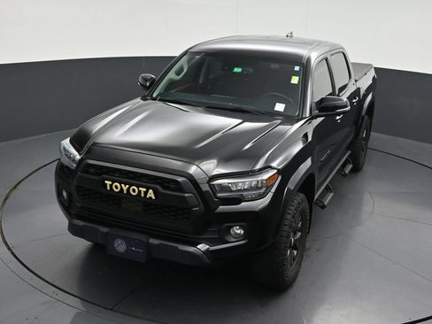 Used 2023 Toyota Tacoma SR5 w/ Technology Package RWD image 22