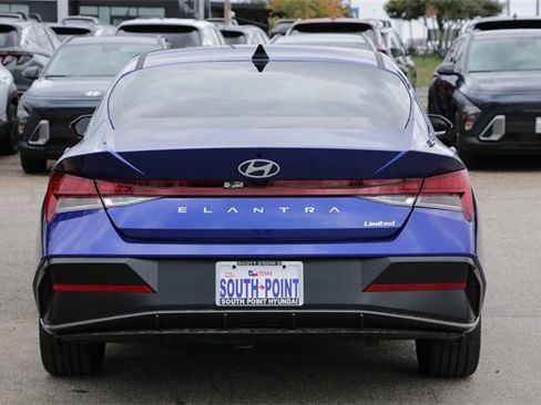 New 2026 Hyundai Elantra Limited image 6